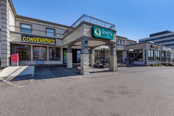 Quality Inn Toronto Airport image 1