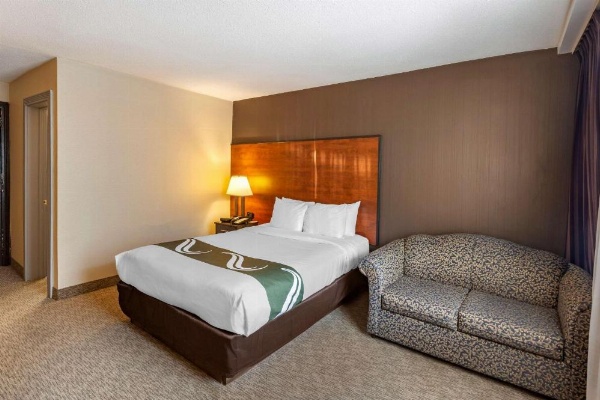 Quality Inn Toronto Airport image 21